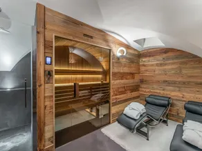 Luxury chalet in the heart of Saint Martin de Belleville, close to the slopes - Image 2