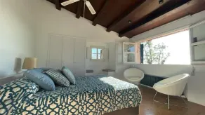 550 m2 house with swimming pool, porch, barbecue, gardens in a 8,000 m2 property. - Image 5