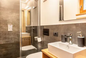 Apartment \"Villa Erina C3\" with Mountain View, Terrace & Wi-Fi - Image 4