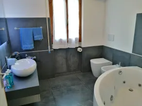 Villa with pool in the heart of Versilia - Image 2
