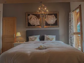 The Hunting Lodge - Image 3