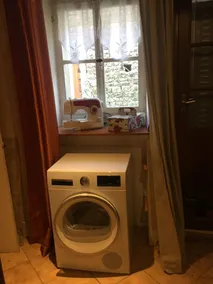 Maison de Campagne Familiale en Bourgogne - Image 2
