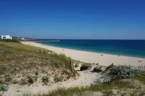 House 20 metres from the beach with sea view - Image 4