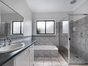 Private Family Beach House - 5mins from the beach - Image 3