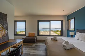 Pinarello, Vue mer, accès Plage  à pied, Piscine chauffée - Image 4