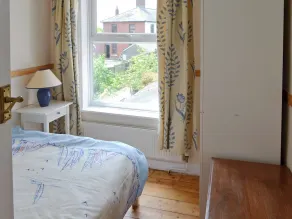 3 bedroom accommodation in Brightlingsea - Image 5