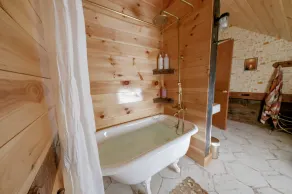 Finnegan's Barn - Retro Rustic Mansfield/Smuggs - Image 3