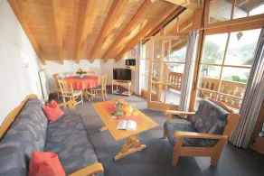 Ferienwohnung 2, helle Mansardenwohnung mit wunderschönem Bergpanorama - Image 4