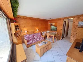 Studio with balcony in the heart of the village - Image 4