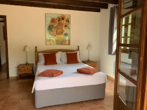 Provençal Villa with Spectacular Views and Private Pool, Sleeps 6 - 10 - Image 3