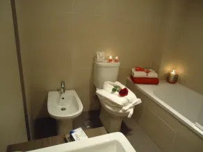 Apart. komfortable og rummelige med privat have ved siden af São Julião-stranden - Image 2