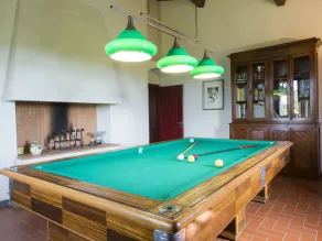 Atemberaubendes alleinstehendes Ferienhaus für 9 Gäste mit  W-LAN, TV und Innenhof - Image 2