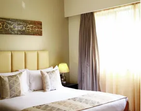 Reata Apartment Hotel - Image 2