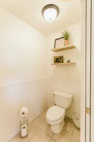 Huge Private Guest suite w/ jet tub in great neighborhood near attractions  - Image 2