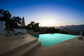 Privat uppvärmd infinity pool och fantastisk utsikt - Image 5