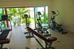 Spacious ocean view apartment on a golf course - Image 2