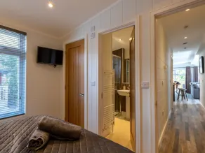Moderno Lodge situado en un entorno relajante con instalaciones de ocio y WiFi gratuito - Image 5