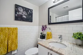 Executive King Suite / 5 min to DCA Pentagon HQ2 / Free Parking - Image 4