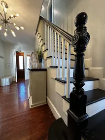 RiverView Retreat – Where Classic Charm Meets Coastal Comfort - Image 2