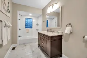 Fully renovated house in a highly walkable neighborhood; close to all! - Image 3