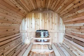 Sol Küstenrückzugsort | Außen-Spa und Sauna - Image 2