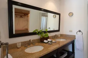 Modern Villa with wide golf views and near the beach - Image 4