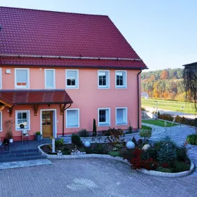 Großzügig eingerichtete Ferienwohnung für bis zu 6 Personen - Image 5