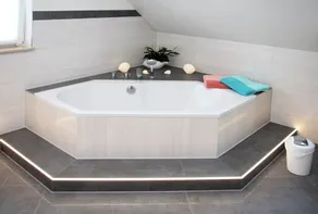 Moderno appartamento di nuova costruzione con ampia loggia e ampio bagno - Image 2
