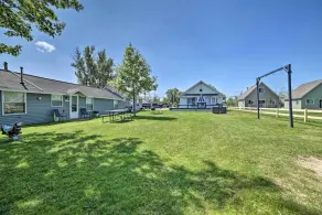 Full Cabin: 14 Steps to the Lake!  PET FRIENDLY! - Image 3