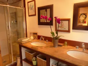 Le gite des Roy, a large house with air conditioning and private heated pool - Image 4