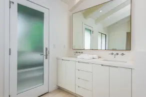 Modern designer Beach House on the Sand - Image 3
