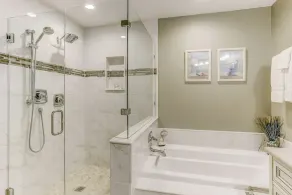 Oceanfront, 2nd-Floor Condo with Balcony, HDTVs, WiFi, AC & Shared Pool - Image 5