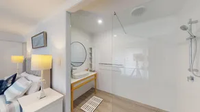 'LA MAISON' STUNNING 4 BEDROOM HOME - Image 2