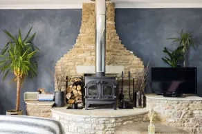 Stylish Family Barn, edge of Frome + country views - Image 2