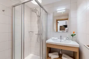 Vacation apartment with mountain view, private sauna, 25 sqm terrace, pets welcome - Image 2