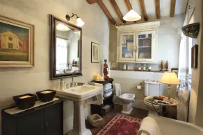 Villa på landet blandt oliventræerne i Toscana, Lucca, Versilia, Camaiore, Nocchi - Image 4