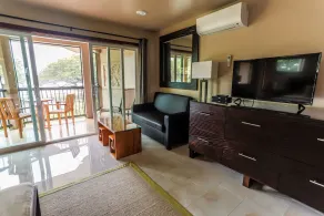 Oceanfront Orchid Room - Hilo Beach House Inn - Image 4