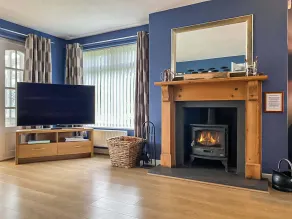 4 bedroom accommodation in Benllech, near Llangefni - Image 4