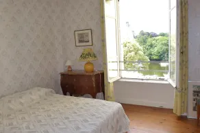 apartment overlooking garden and sailboats - Image 3