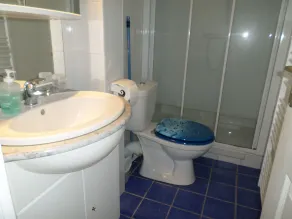 BREST Joli T1 bis près port, hypercentre, Capucins.  WIFI  Stationnement gratuit - Image 2