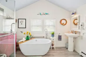 Lakeview retreat with beach access. Stylish home just steps from Deep Run Beach. - Image 2
