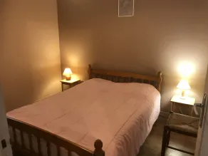 1 Bedroom Private vacation home in Saint-Julien-de-Lampon - Image 3