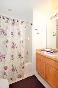 NOUVELLE LISTE - Confortable 4 chambres, 3 salles de bain avec piscine privée dans la communauté de golf fermée - Image 4