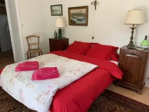 apartment on the ground floor of a villa, directly by the sea - Image 5
