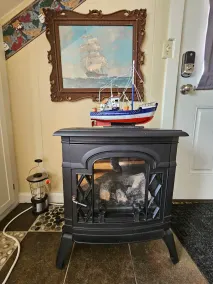 Captain's Cottage – A Unique Vintage stay & Nautical Retreat - Image 2