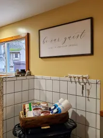 Vackert privat stenhus nära anläggningarna i Bethel. - Image 5