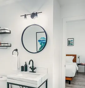 Laidback Luxury Near Prince Edward County! - Image 3