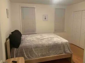 Stocked home close to Yale, in Heart of New Haven - Image 5