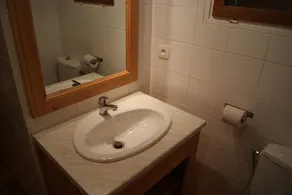 Fantastisk beliggenhed, egen forplejning chalet Sleeping 8, 4 soveværelser 3 badeværelser - Image 3