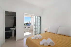 'Villa Galé' with Terrace, Garden & Wi-Fi - Image 5
